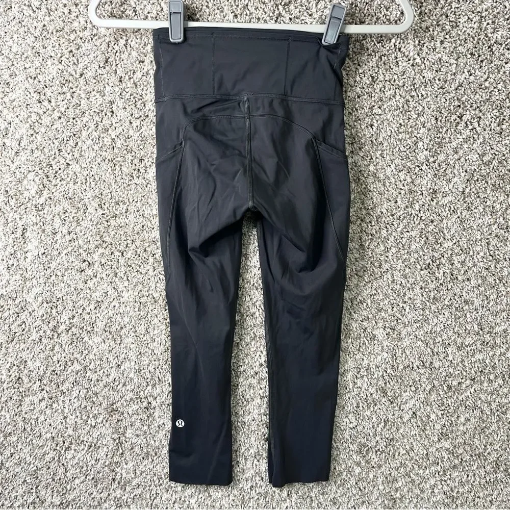 Lululemon Leggings Women’s 2 Grey *Non-Reflective Fast‎ & Free 19” Cropped II